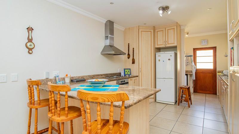 3 Bedroom Property for Sale in Sandbaai Western Cape